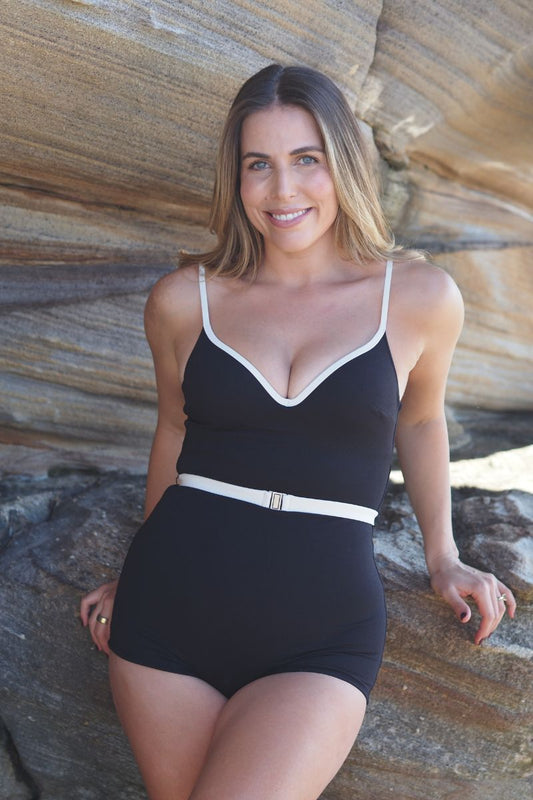 Grace Boyleg - Matte Black / Standard
